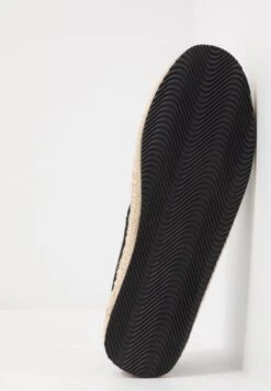 Pier One Rena Espadrille Unisex - Alpargatas - Black -Pier One Tienda 1eb50808d4584488a60ebfcbb93affb1