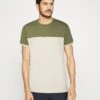 Pier One Camiseta Estampada - Khaki/Off-White -Pier One Tienda 1f55a09fc9e846db91468dfecb58e405