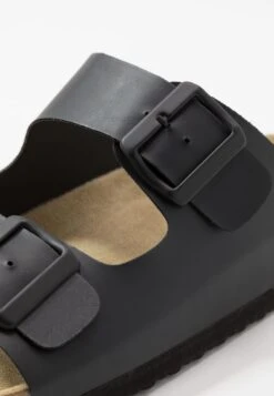 Pier One Unisex - Pantuflas - Black -Pier One Tienda 2c1088e9c35241008f77393ded163426