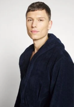 Pier One Albornoz - Dark Blue 12 Pier One Albornoz - Dark Blue -Pier One Tienda 41cb914371934a1bb7fd15e05e23e4bb