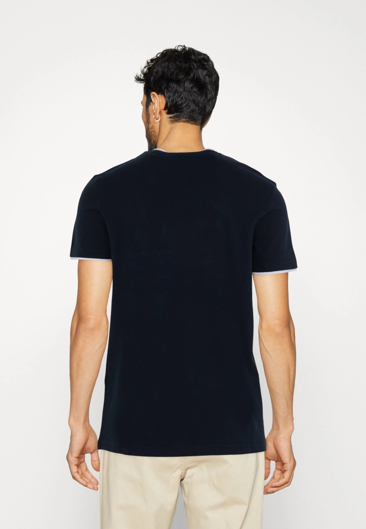 Pier One Camiseta Básica - Dark Blue 5 Pier One Camiseta Básica - Dark Blue - Imagen 3