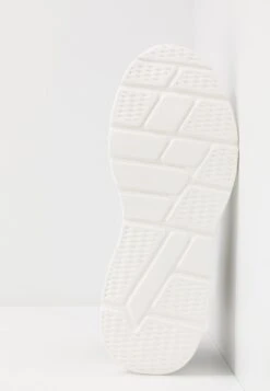 Pier One Zapatillas Altas - Black/White 13 Pier One Zapatillas Altas - Black/White -Pier One Tienda 52b5e07059e148baa03e0194b33ba8c5