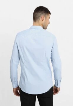 Pier One 2 Pack - Camisa Elegante - White/Light Blue -Pier One Tienda 61a099f0b8c94c12b7ecbbb87770ca61
