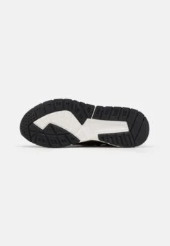 Pier One Unisex - Zapatillas - Black -Pier One Tienda 631ed858c07d492fab7852eeec4dc5a9