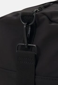 Pier One Unisex - Bolsa De Deporte - Black -Pier One Tienda 698f1b29d6a44ddc92266edae733d03e