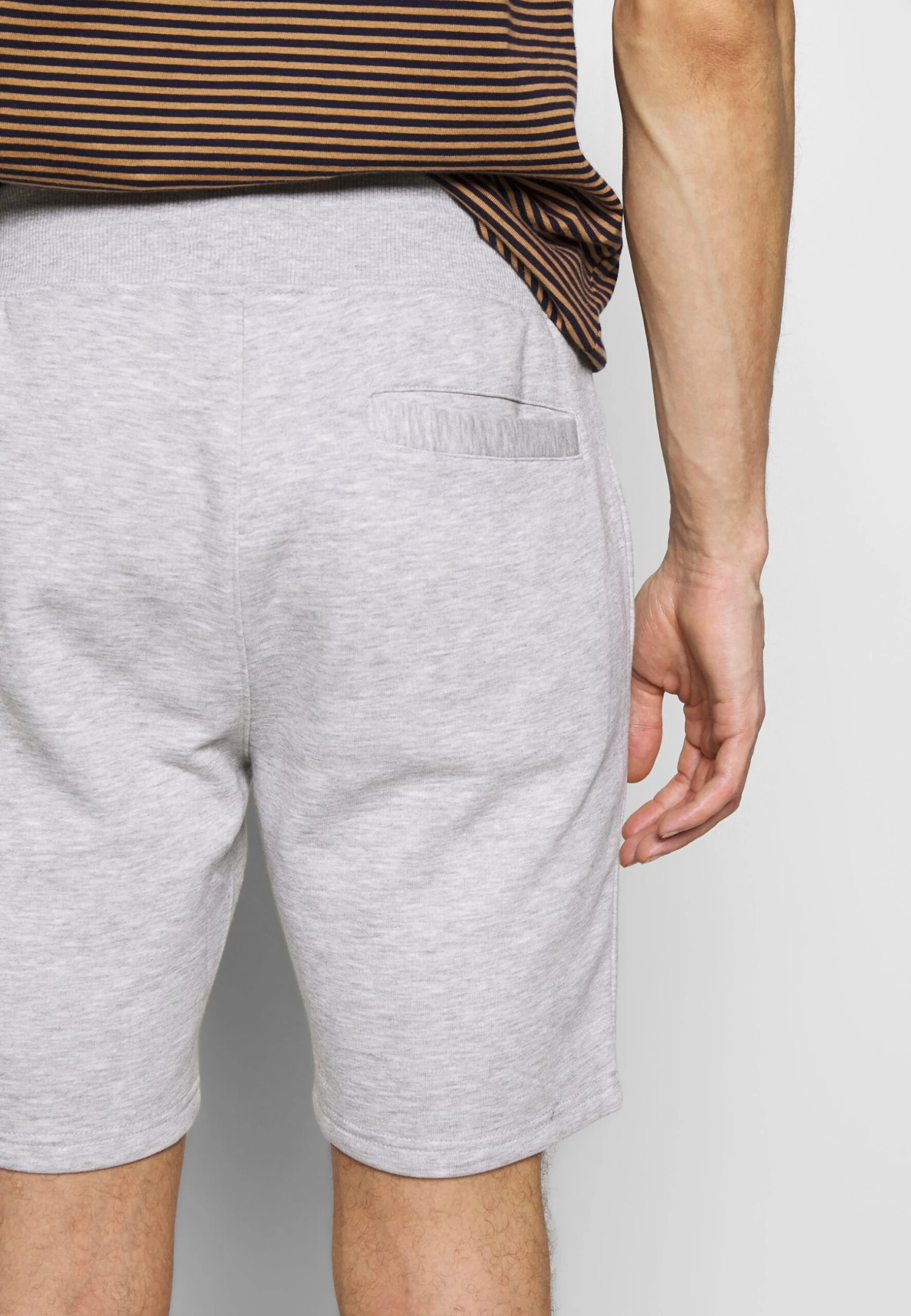 Pier One 2 Pack - Shorts -Light Grey /Black 8 Pier One 2 Pack - Shorts -Light Grey /Black - Imagen 6