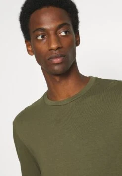 Pier One Camiseta De Manga Larga - Black/Dark Grey/Olive 15 Pier One Camiseta De Manga Larga - Black/Dark Grey/Olive -Pier One Tienda 74db2bd0cf184eec91d2263c1009cdf1