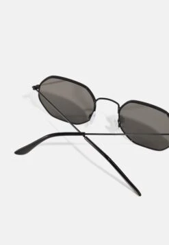 Pier One Unisex - Gafas De Sol - Black -Pier One Tienda 81a01a04615749be9c19bcffe3aa7fac