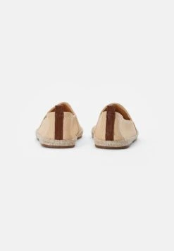 Pier One Rena Espadrille Unisex - Alpargatas - Beige -Pier One Tienda 8310eea23d7d45459447954d543b0c0d