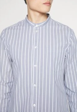 Pier One Muscle Fit Stand- Camisa - Blue -Pier One Tienda aef632d443f84662a23ef0d9f4646ec0