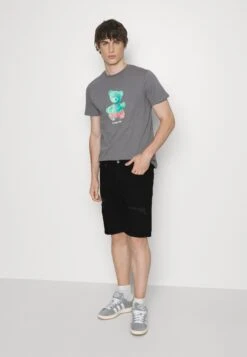 Pier One Unisex 2 Pack - Shorts Vaqueros - Blue/Black Denim -Pier One Tienda c0a1e1b030fa43118f482c2c587cc919