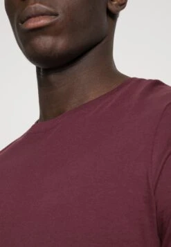 Pier One 2 Pack - Camiseta Básica - Bordeaux 13 Pier One 2 Pack - Camiseta Básica - Bordeaux -Pier One Tienda dde4a41bb87943ada78e9639f6e4c9bf