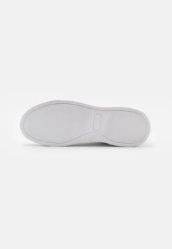 Pier One Unisex - Zapatillas - White -Pier One Tienda e2a5a64afecd4f079860774a1a970a80