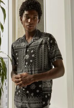 Pier One Unisex - Camisa - Black -Pier One Tienda f1f41040afc04553bf31d58a923943f8