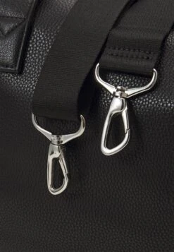 Pier One Unisex - Bolsa De Fin De Semana - Black 12 Pier One Unisex - Bolsa De Fin De Semana - Black -Pier One Tienda f897dbe16f394747bbcb912b9902dfc5