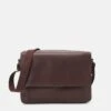 Pier One Leather Unisex - Funda Para Portátil - Brown -Pier One Tienda f8c9e0939b9441c299acc7f07d92ce52