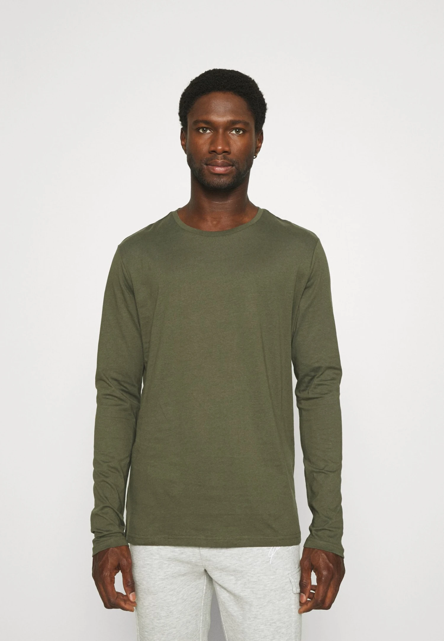 Pier One 2 Pack - Camiseta De Manga Larga - Olive/Dark Blue 6 Pier One 2 Pack - Camiseta De Manga Larga - Olive/Dark Blue - Imagen 4